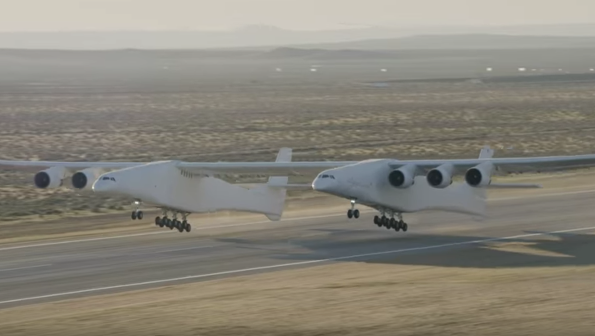 Самый большой самолет в мире©Stratolaunch Systems