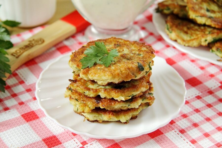 Рецепт быстрых и вкусных оладий из кабачков на сковороде