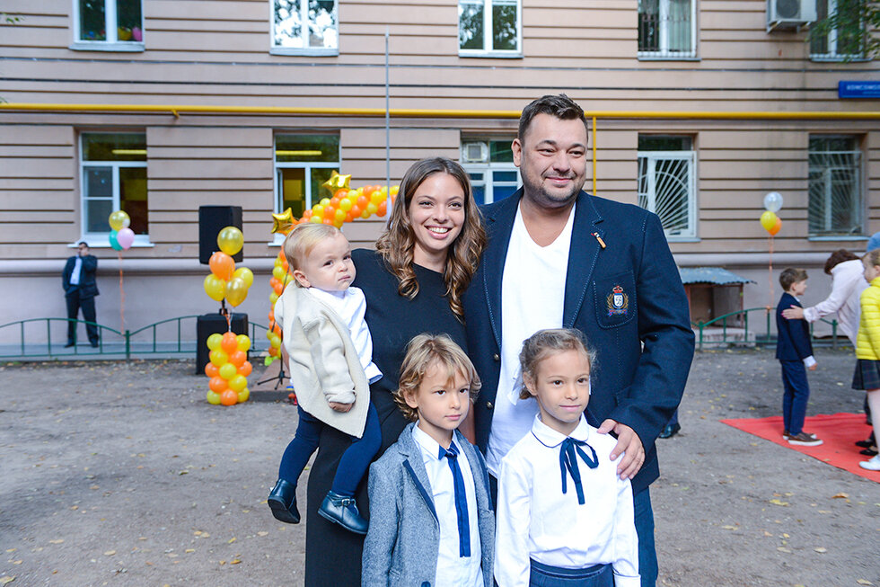 Сергей жуков биография личная жизнь семья