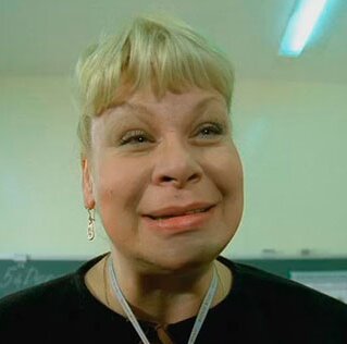 С такой учительницей по английскому - грех язык не выучить))