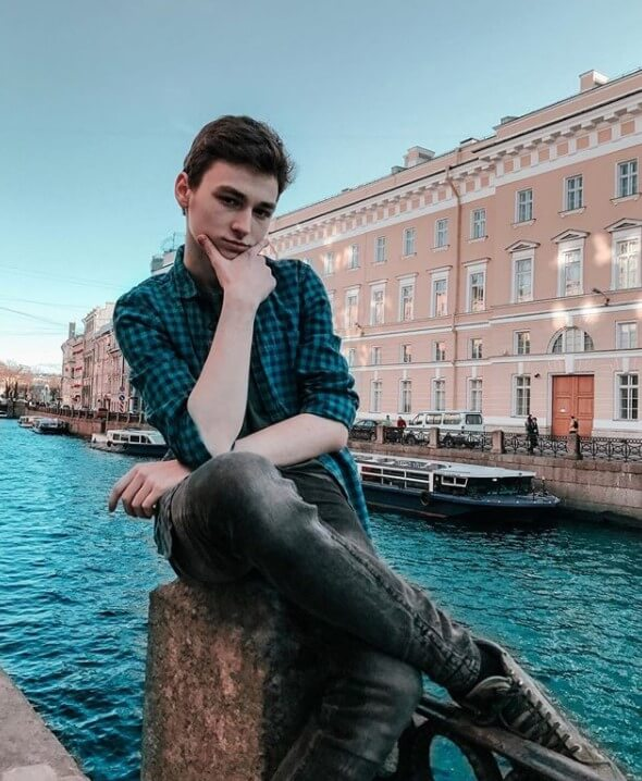 Макс Тарасенко