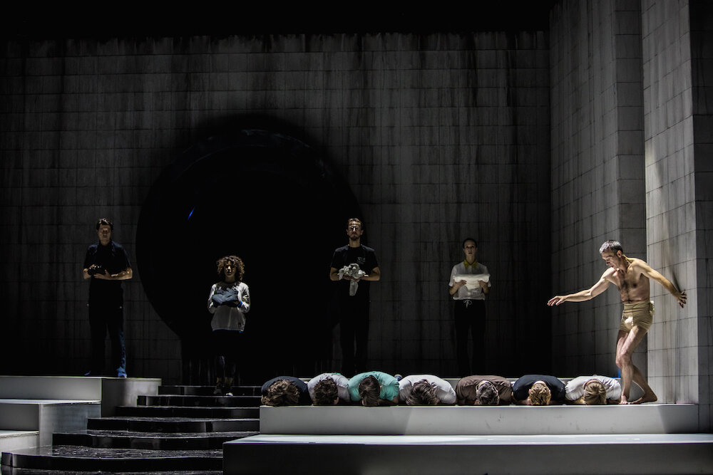 Спектакль "Норма". Фото из открытого доступа.