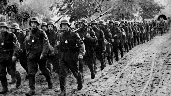 Проглотив таблетку первитина, нацистские солдаты могли пройти десятки километров, не жалуясь на усталость. Источник изображения: Thetimes.co.uk