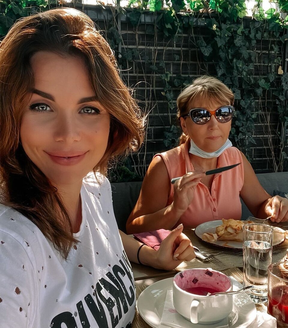 Будущая дважды бабушка согласна, чтобы внук или внучка были искусственниками
​Фото: «Инстаграм»
