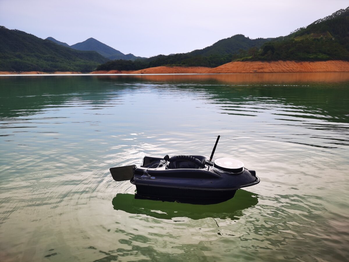 Кораблик для прикормки Boatman Actor