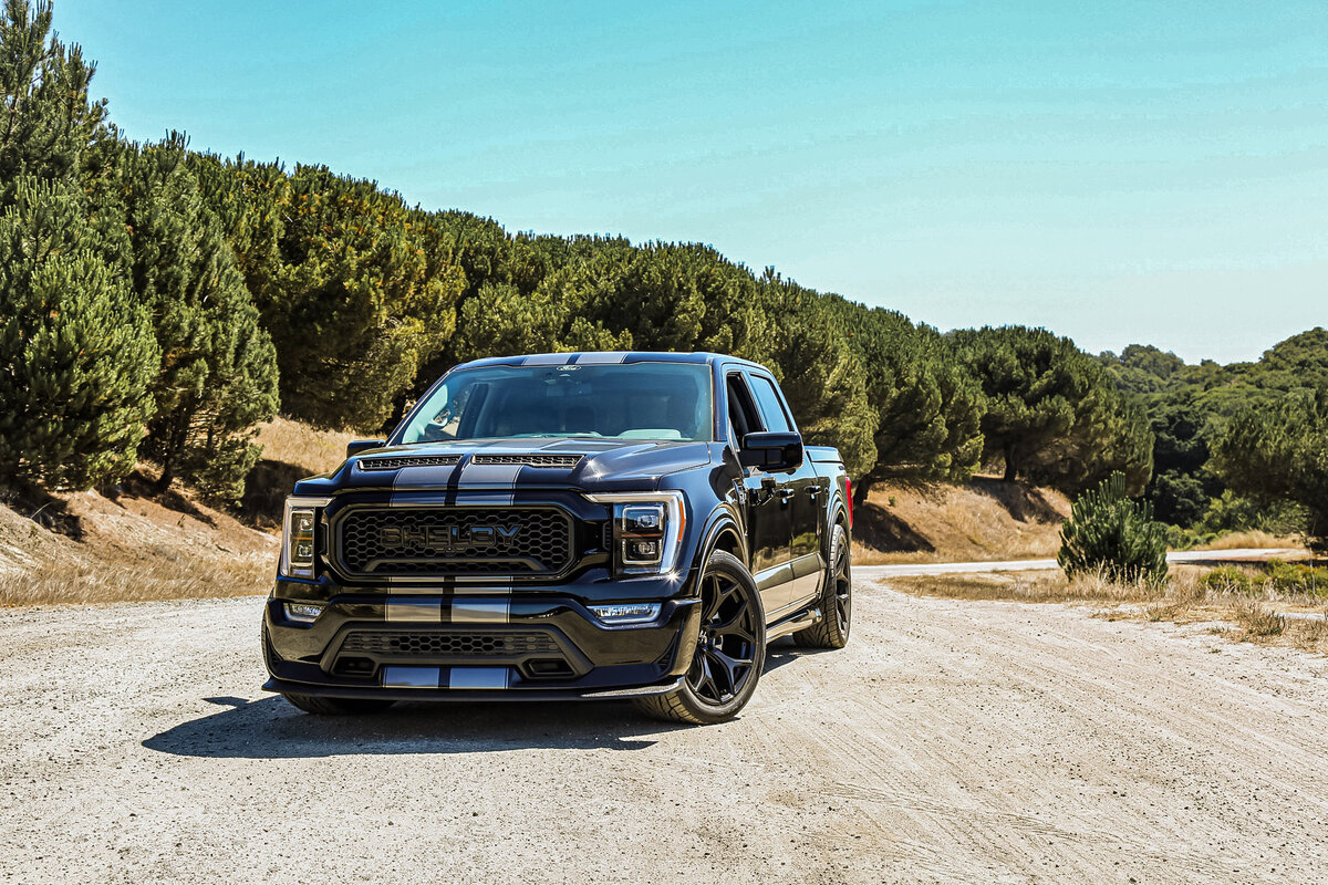 Cпортивный вариант от Shelby. Ford F-150 XLT Lariat 4×4.