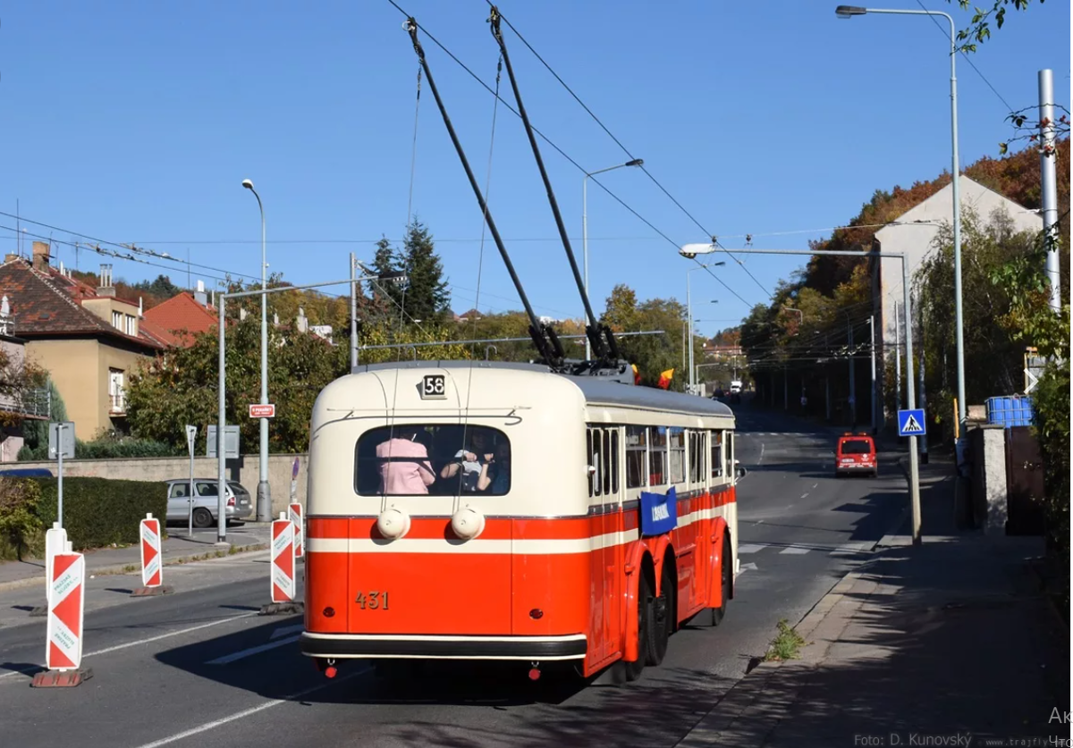 Tatra T400 сзади. Источник фото: transphoto.org