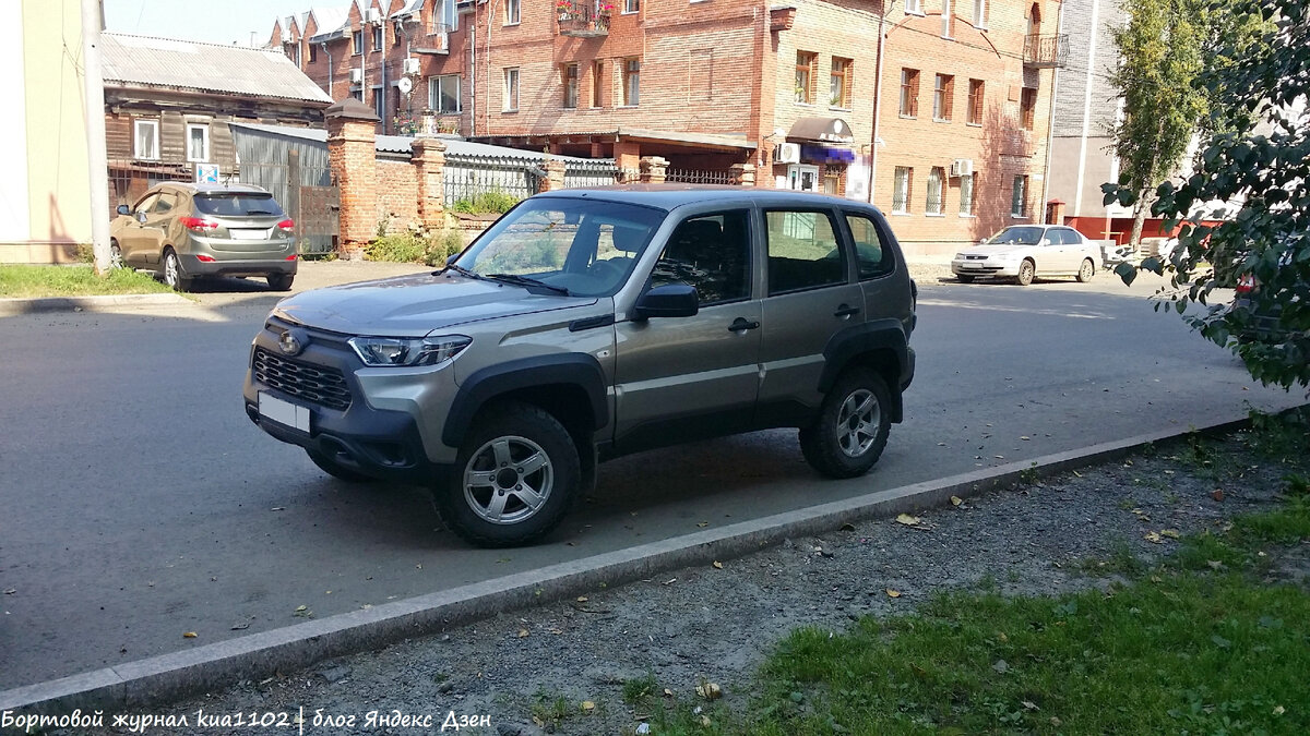 Обновлённая LADA Niva Travel пользуется стабильным спросом на рынке новых автомобилей. Автор фотографии kua1102