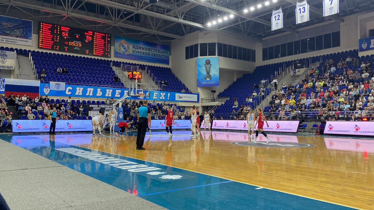    Курский БК "Динамо" обыграл московский МБА в Кубке губернатора со счётом 65:63