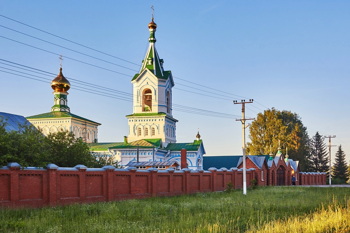 Свято-Успенский женский монастырь Перевозное. Успенский женский монастырь, село Перевозное. Село Перевозное Удмуртия женский монастырь. С Перевозное Воткинский район Успенский монастырь.