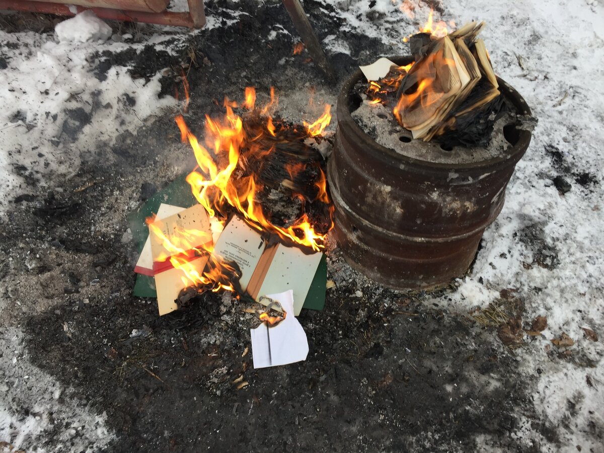 Бумагой в поле не согреешься.