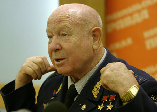 Свидетель по делу - вице-президент Альфа-банка А.А. Леонов  