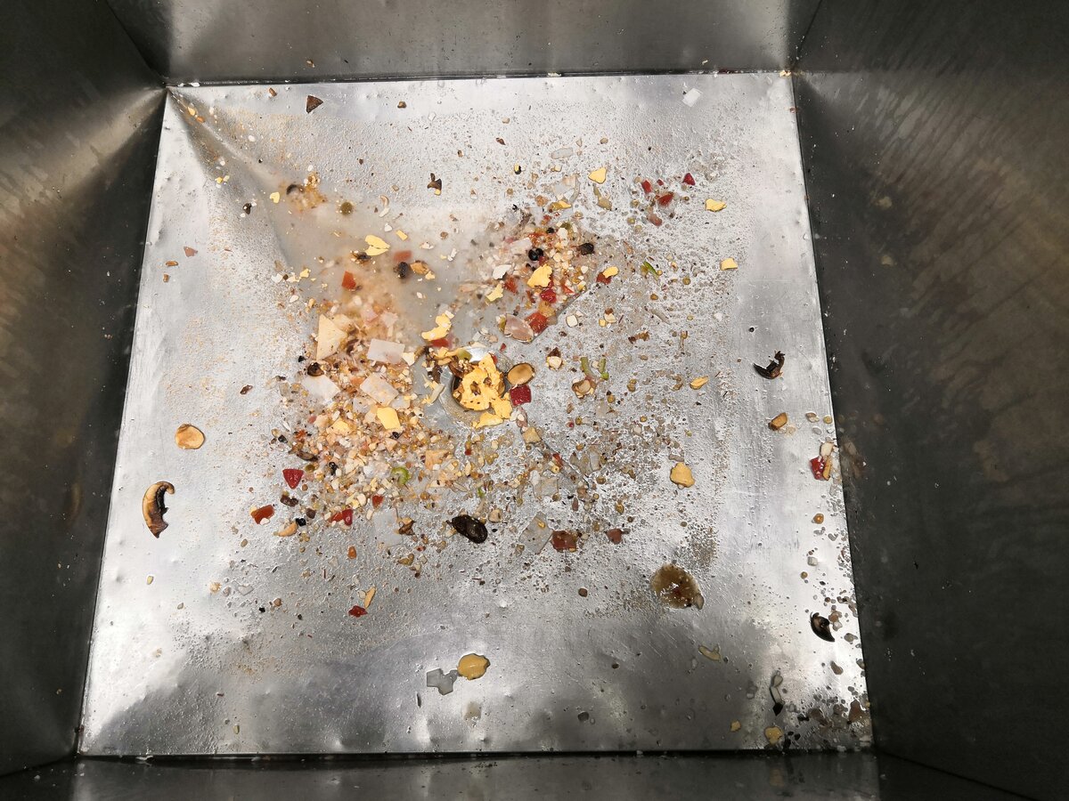 Бяка, но это ещё "цветочки":=(