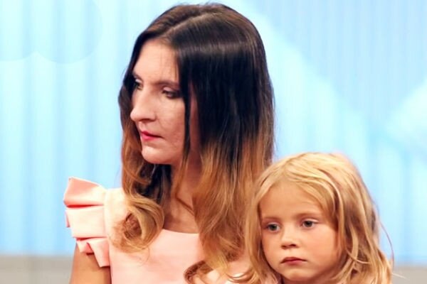 Людмила и Марина (кадр из телепередачи "Пусть говорят")