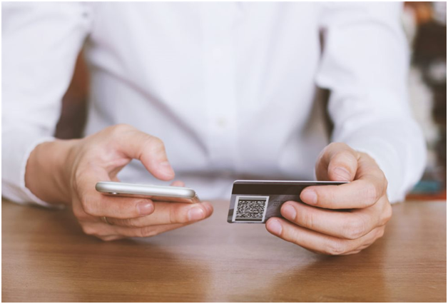 Ввод данных с карты. Фото из открытого источника