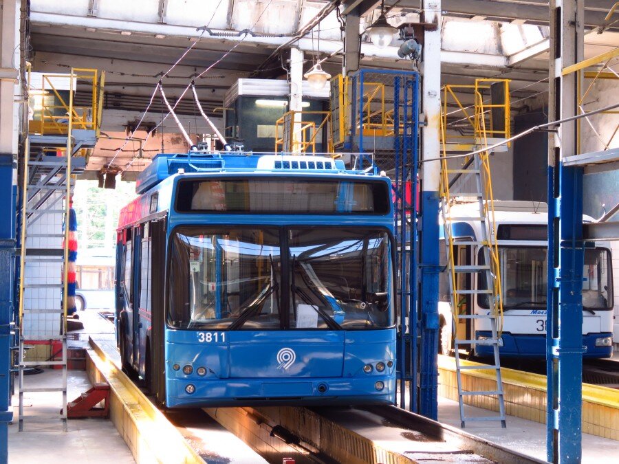 Стерлитамак троллейбус муп. Троллейбусы тролза 682. Московский троллейбусный парк. Троллейбусное депо в самаре. Водители троллейбусного парка г.