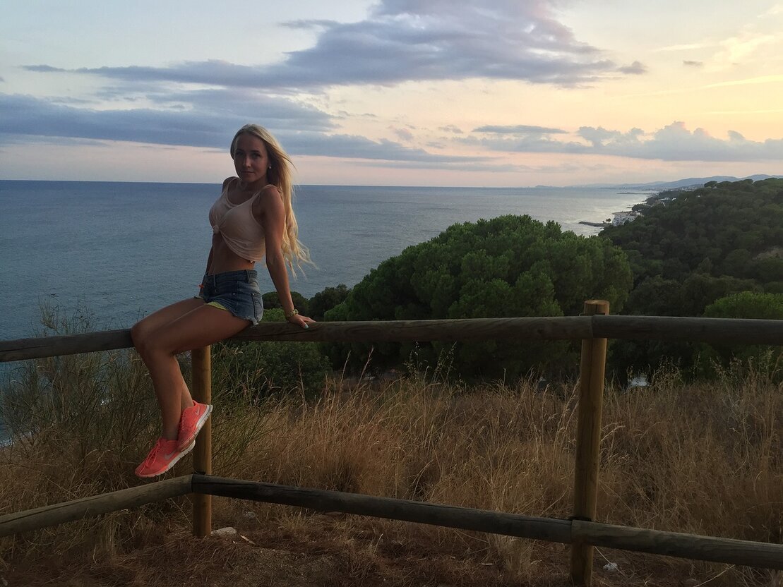 Сперва надо заняться собой, а всё остальное будет развариваться попутно