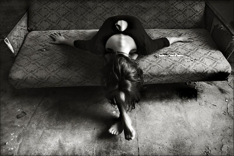 Анне захотелось взлететь и упасть одновременно (https://s.poembook.ru/theme)