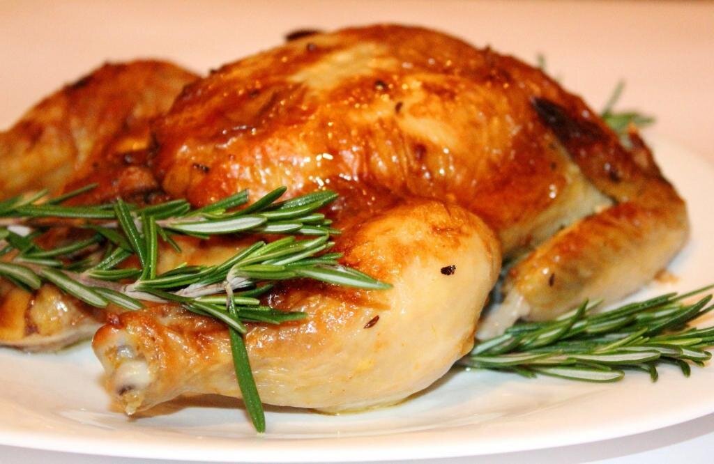 Цыпленок  в духовке с розмарином