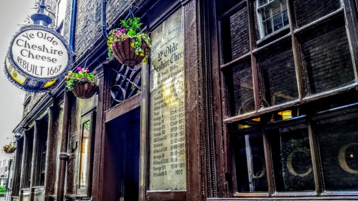 Английский паб "Старый чеширский сыр" основан в 1667 году и всё работает себе на том же месте. Фото из интернета.