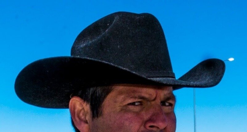 Америка наизнанку. Брежнев дальнобойщик. Алекс брежнев америка наизнанку жена. Америка наизнанку алекс брежнев книга. Америка наизнанку с алексом брежневым ютуб.