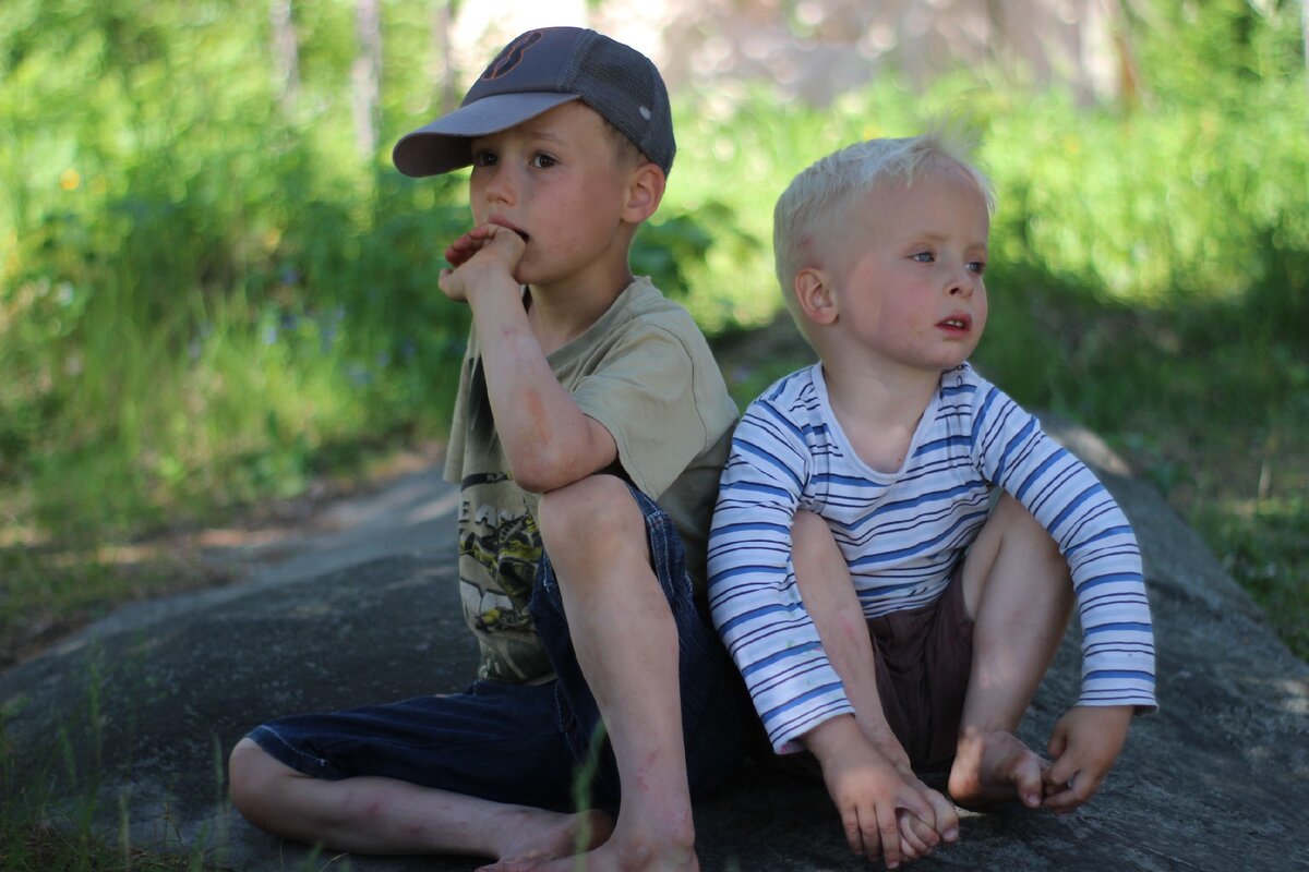 Мои дети. Слева - Мирон, 8 лет, справа - Корней, 6 лет