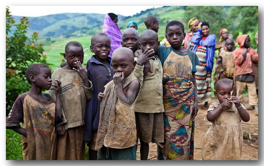 Житель экваториальной африки. Пигмеи народ Африки. Пигмеи Конго.