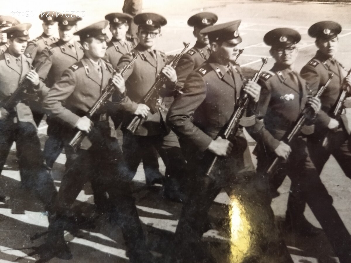Солдаты Советской Армии 70-х годов.