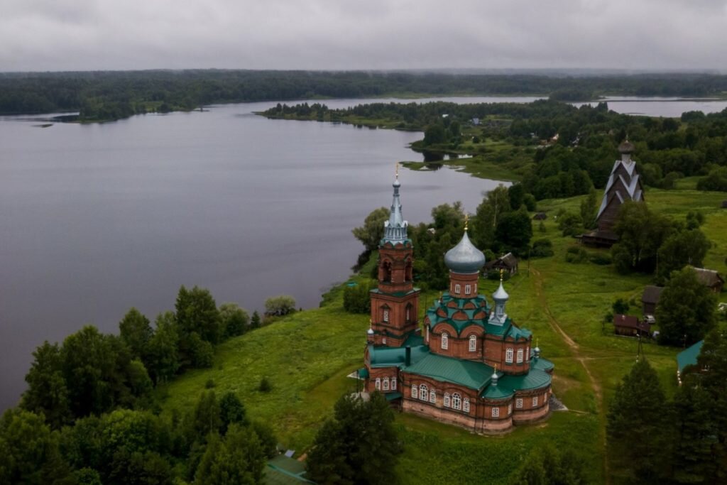 Храм на Селигере озеро Вселуг