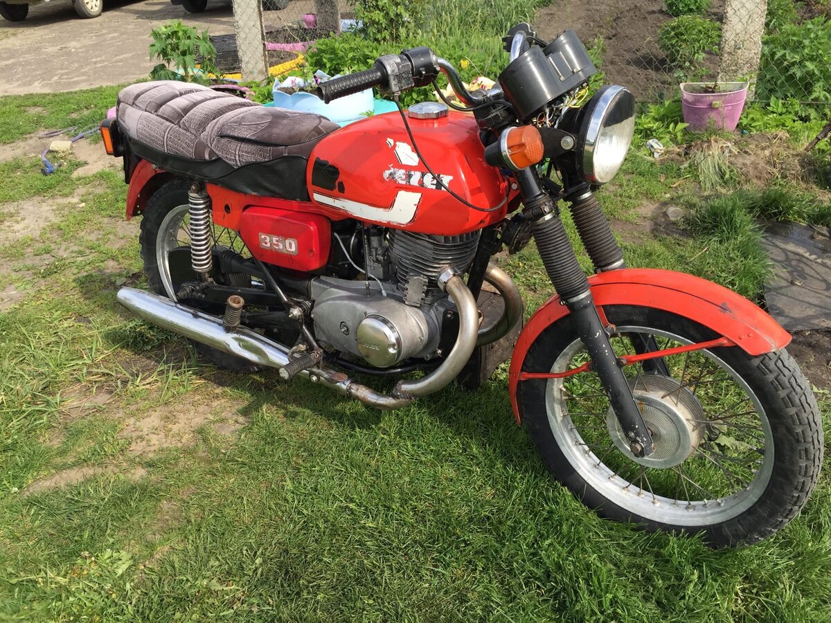 Средний мотоцикл "чезет"