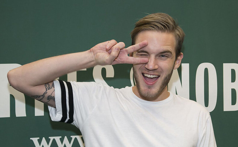 Заработок PewDiePie – одного из самых популярных ютуберов
Почему PewDiePie? Это самый популярный вопрос Пьюдипайю (конечно, после вопроса сколько он зарабатывает). Название для канала Феликс придумал очень быстро – Pew это выстрел ("пиу"), die умереть, а pie это совсем не значит пирог, как вы могли предположить. Pie это персонаж мультфильма "My Little Pony".
