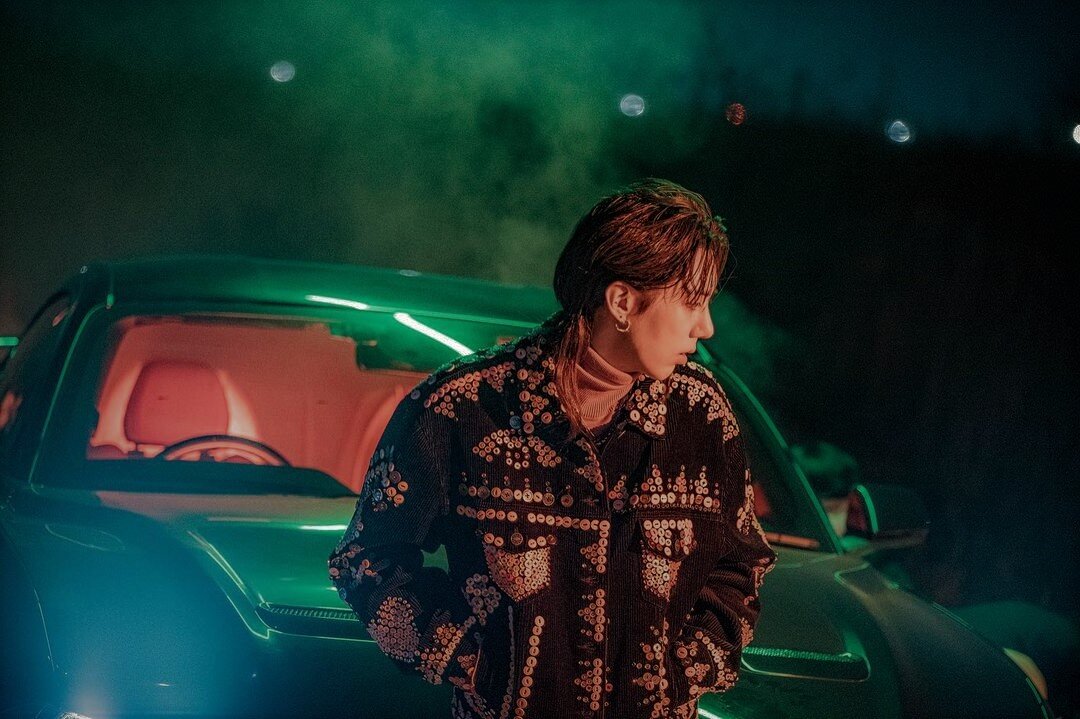 Сольный исполнитель и бывший участник k-pop группы BEAST Чан Хён Сын (кадр из нового видеоклипа).