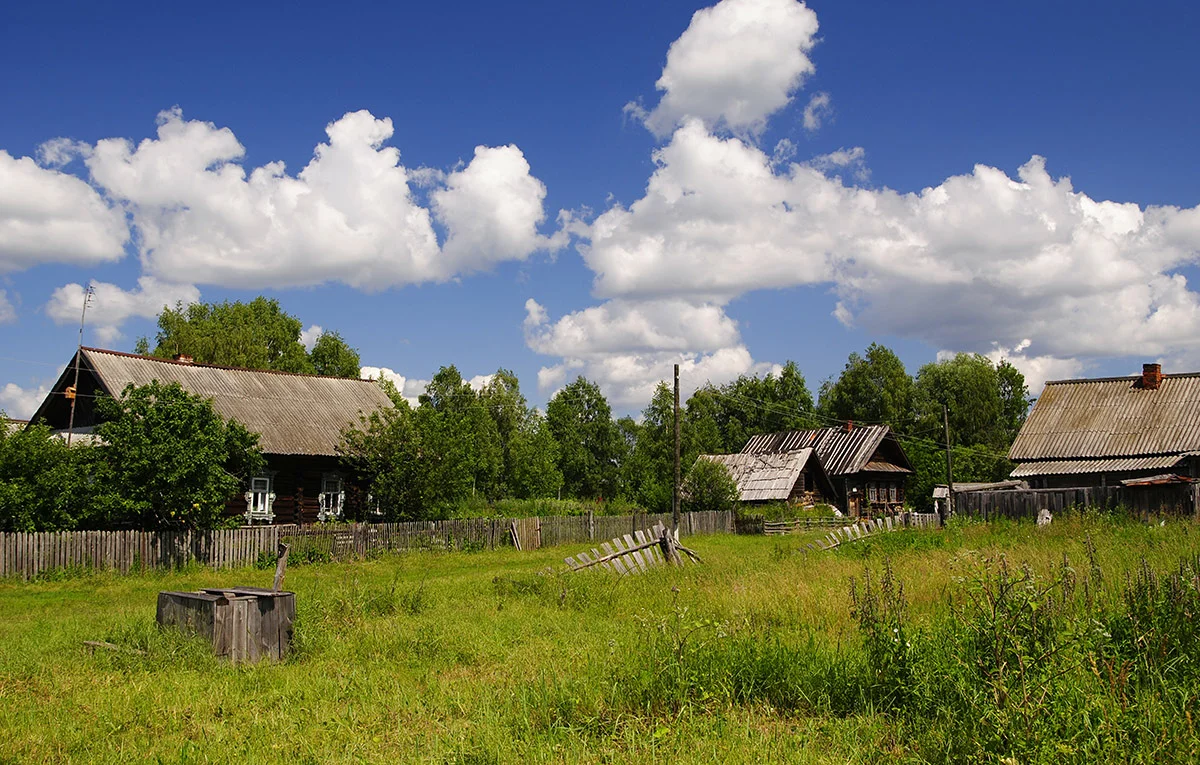 Маленький деревенский. Деревня деревенька Тверская область. Деревня старина, Белоруссия. Деревня Буянцево Тверская область. Деревенская улица.