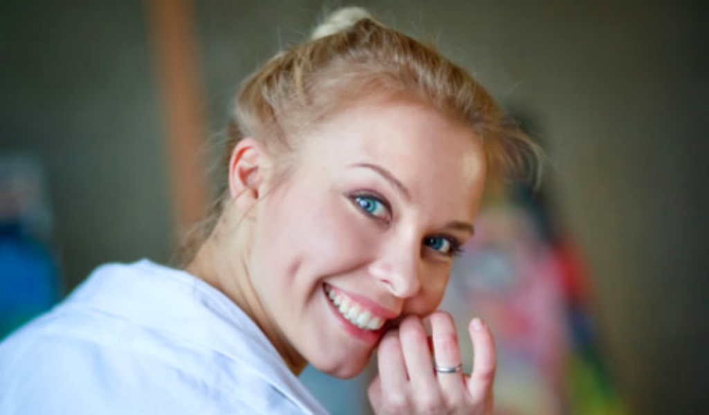 Актриса Полина Сыркина