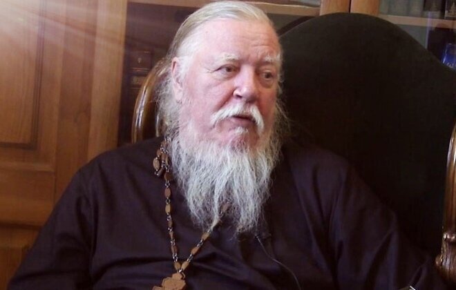 Димитрий Смирнов (07.03.1951 — 21.10.2020 гг.) — протоиерей, церковный и общественный деятель, проповедник, миссионер.