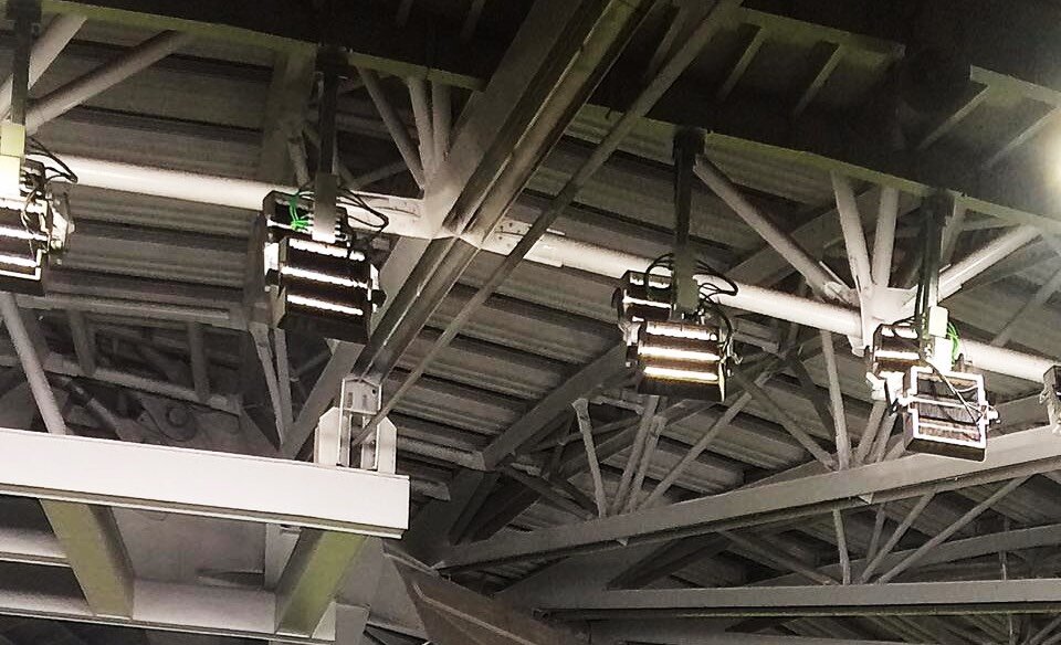 наш стадион я узнаю по крыше (фото – Piano Piano)