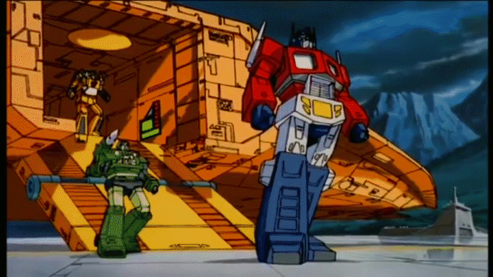 Очень мало GIF-изображений с мультипликацией конца ХХ века, так что вот Вам немного Трансформеров :)