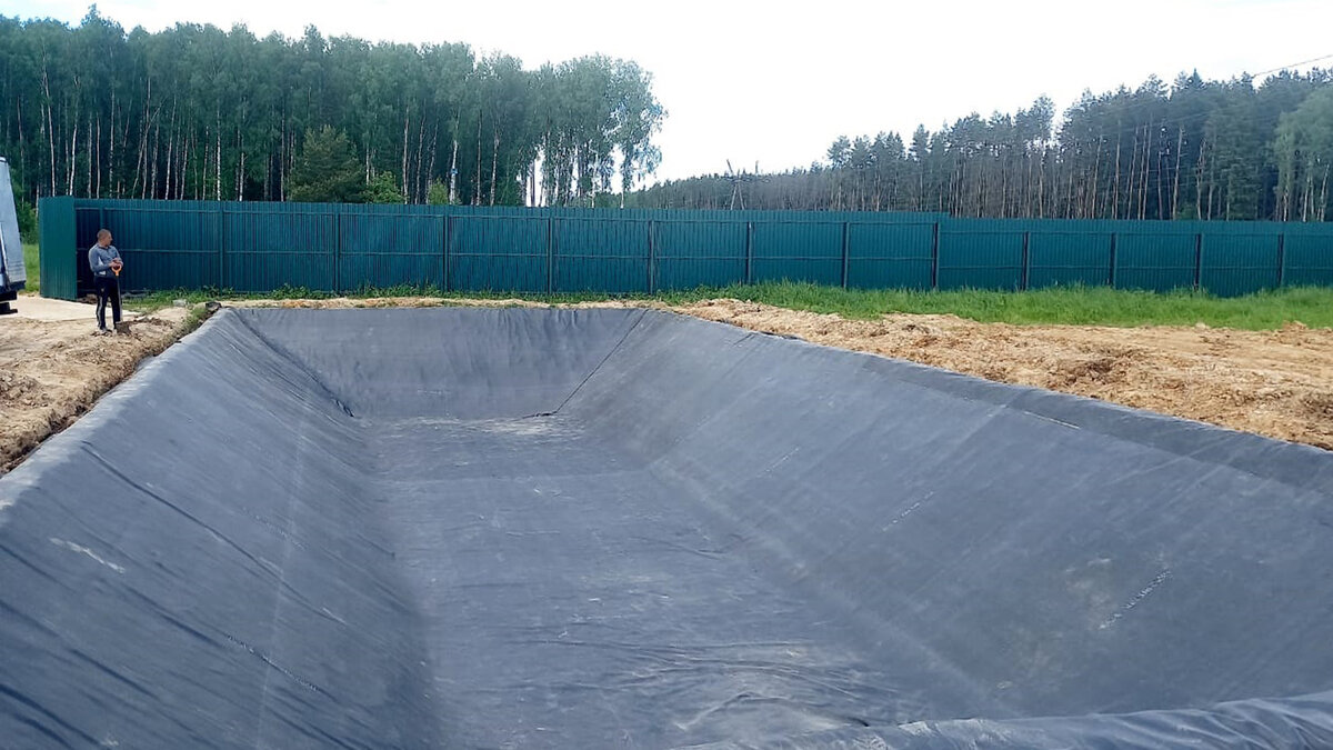 Гидроизоляция технического водоема для полива растений