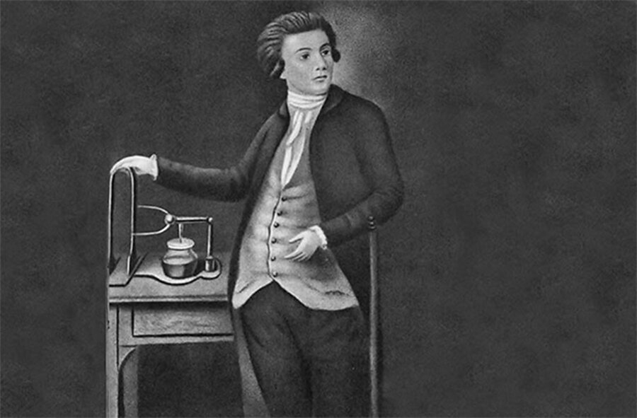 Рисунок, на которым, как многие считают изображен В.В. Петров. Но это не точно. На следующем фото этот же рисунок в цвете после современной обработки