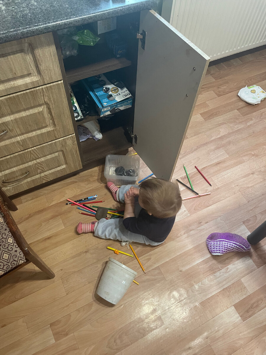 Когда наконец-то стала осваивать пространство.