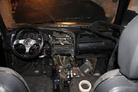 Последствие ошибки полярности аккумулятора