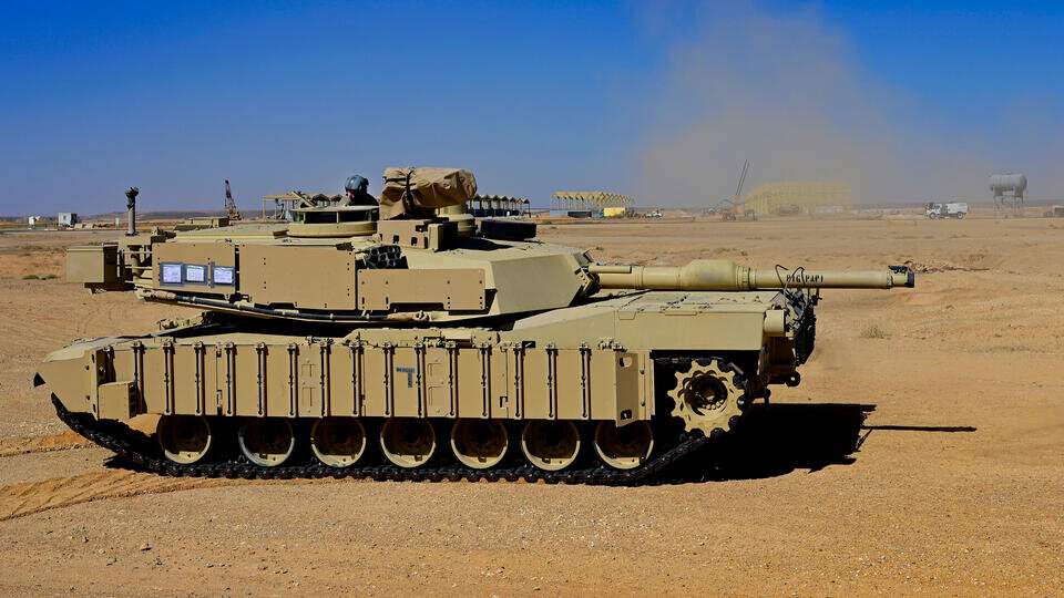     Разведчик из США: танки Abrams не появятся на поле боя на Украине Global Look Press/Keystone Press Agency/Master Sgt. Matthew Plew