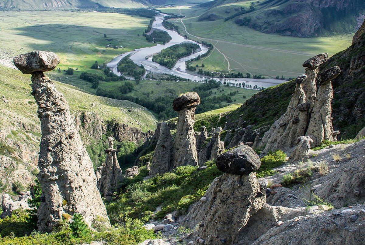 Алтай каменные замки на плато