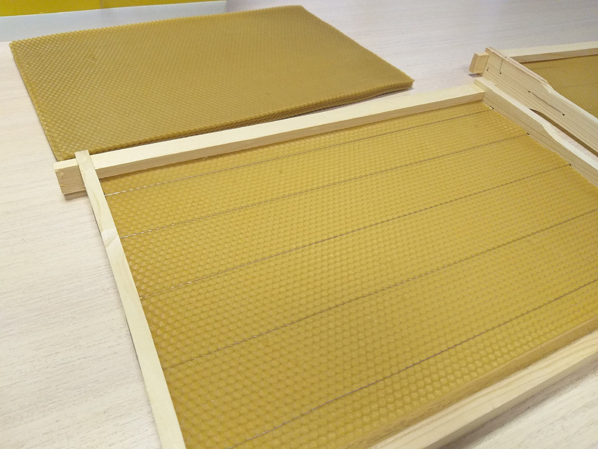 Готовая рамка для улья.