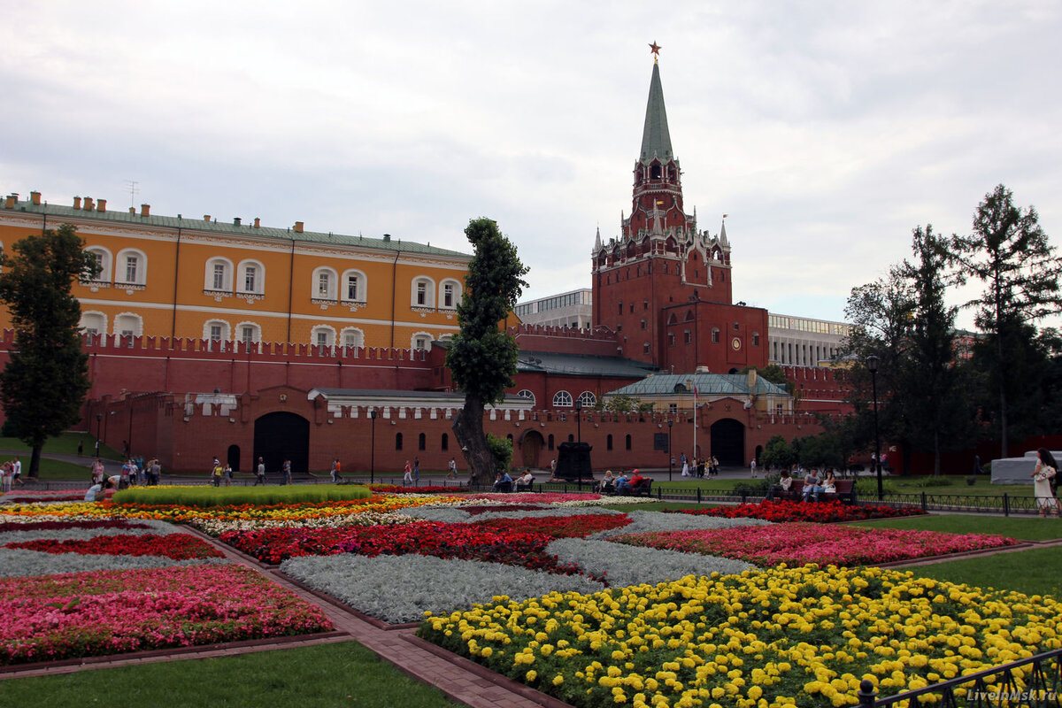 Парк в кремле в москве