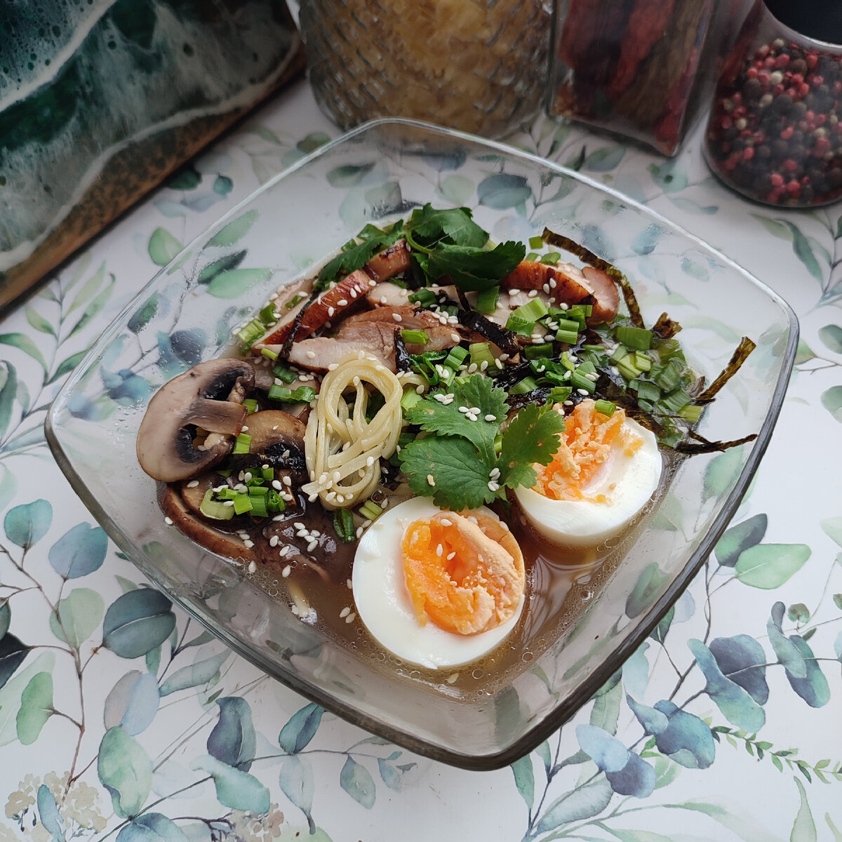 Рамэн - пшеничная лапша с курицей, нори и шампиньонами в ароматном бульоне  | Мария Сурова - рецепты и советы | Дзен