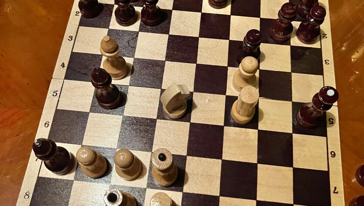     Совет Международной шахматной федерации (FIDE) одобрил переход Федерации шахмат России из Европейского шахматного союза в Азиатскую федерацию шахмат (ACF).