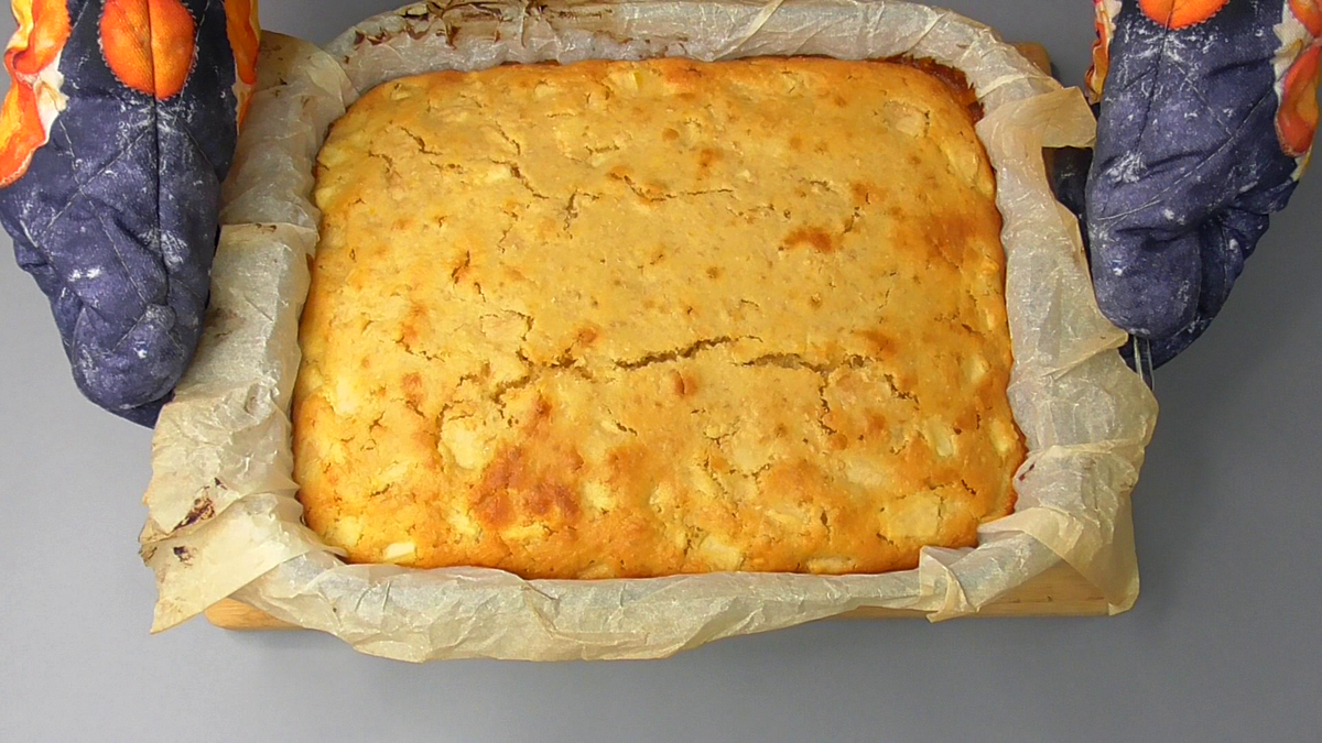Овсянка, яблоки, кефир — Шикарный мягкий яблочный пирог, очень простой в приготовлении