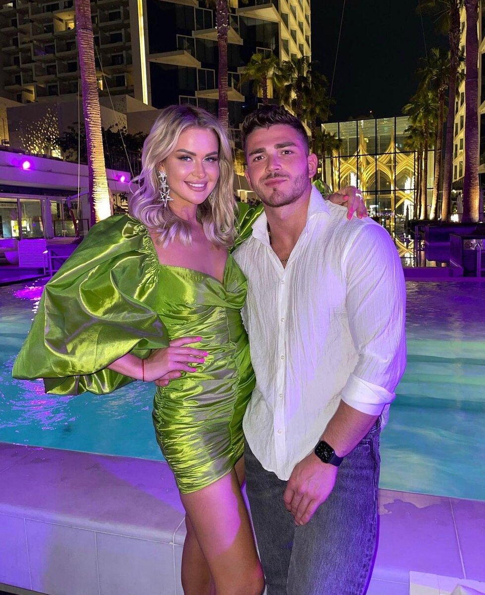    Марина Африкантова и Роман Капаклы