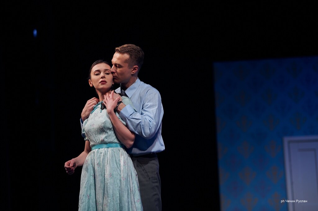 В Твери театр драмы вернул на сцену спектакль «Вечно живые»